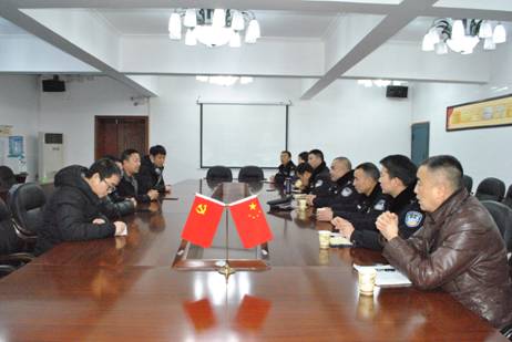 德陽(yáng)市公安局經(jīng)開(kāi)區(qū)分局來(lái)我院調(diào)研.jpg